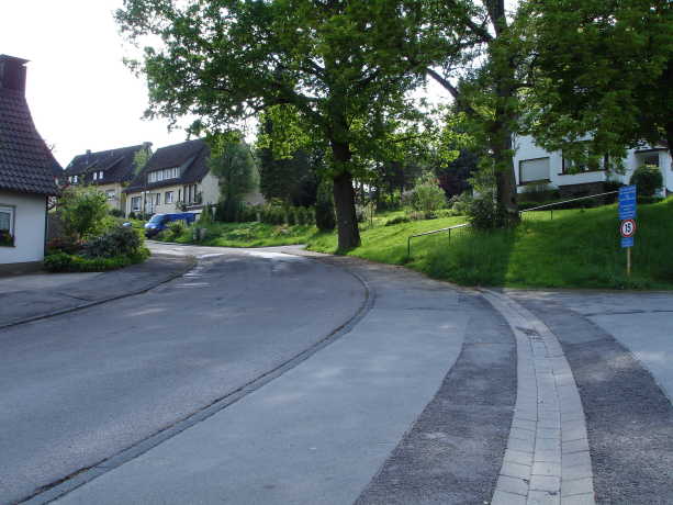 Anfahrt: rechts in den Schwarzenberg
